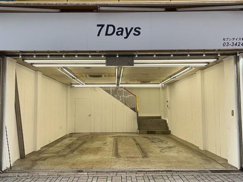 28 新宿東口W1